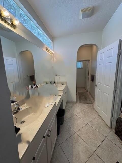 8010 Bellafiore Way - Photo 5 of 24