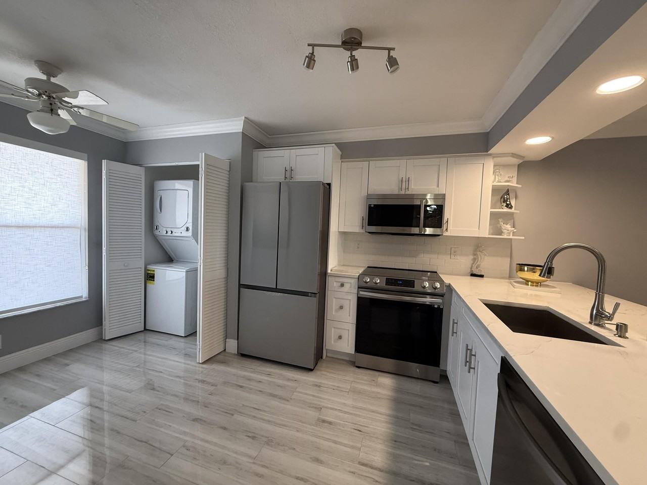 14575 Bonaire Blvd Apt 306 - Photo 6 of 16