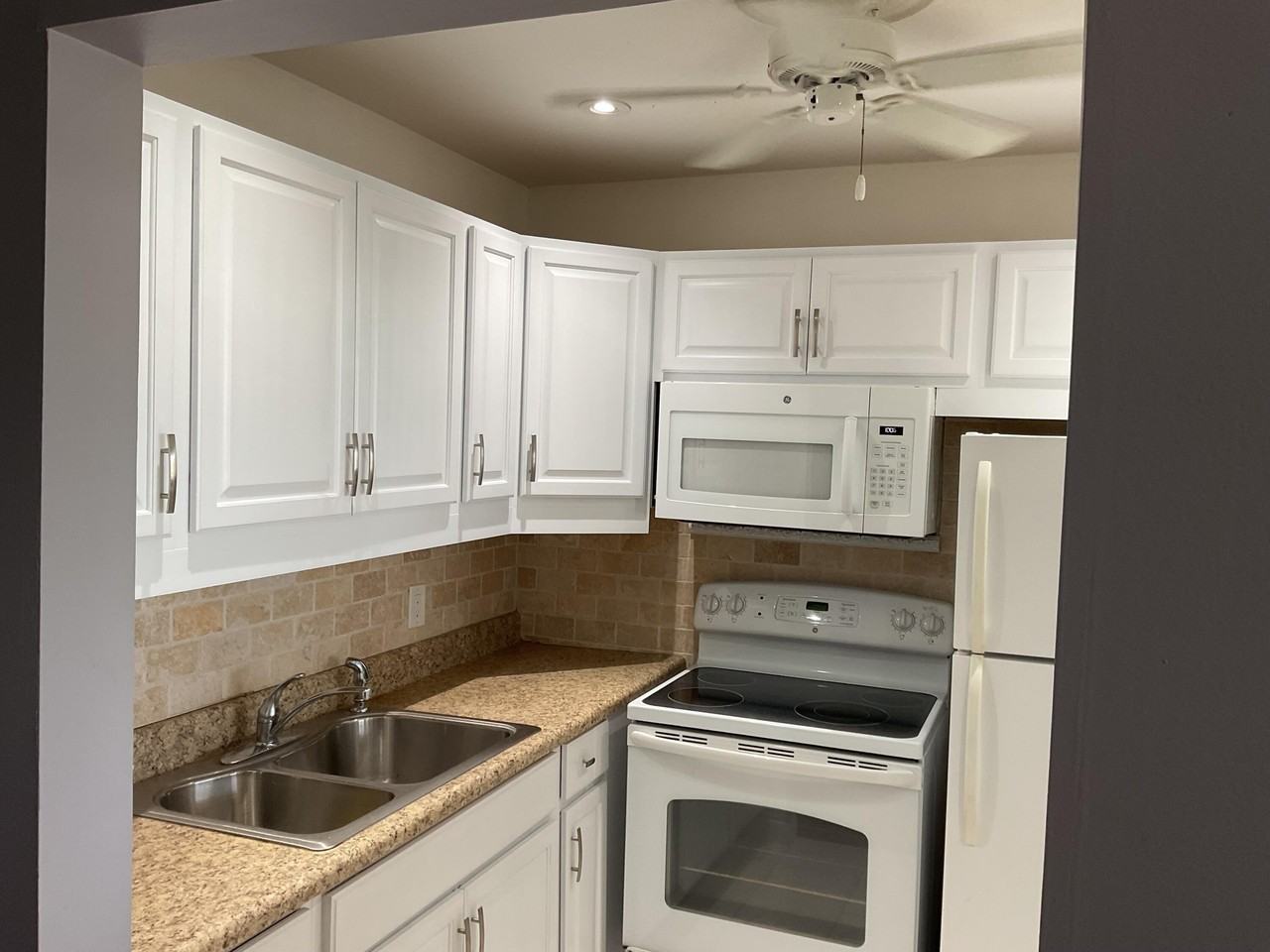 231 Berkshire K #231 - Photo 2 of 29