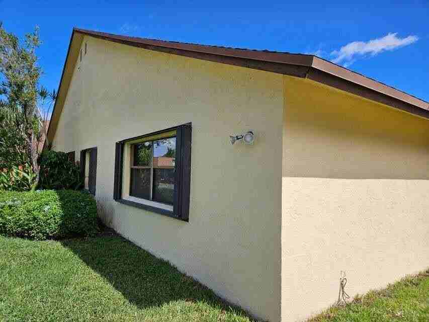 503 Springdale Cir Unit 50c - Photo 2 of 24