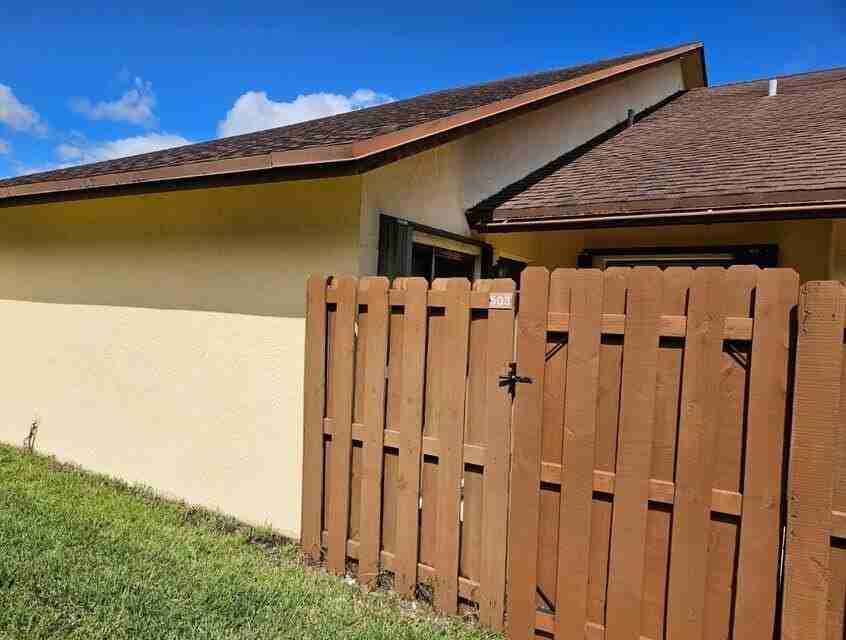 503 Springdale Cir Unit 50c - Photo 3 of 24