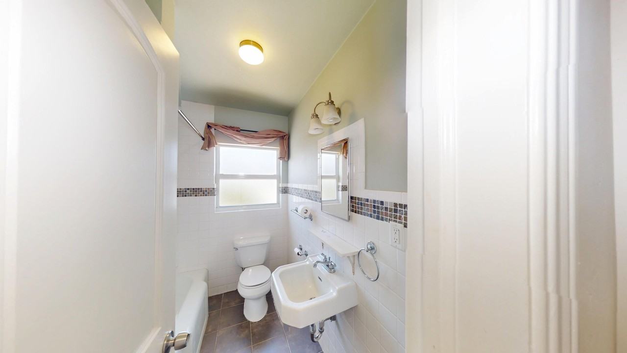 509 6th Ave N #3B - Photo 5 of 24