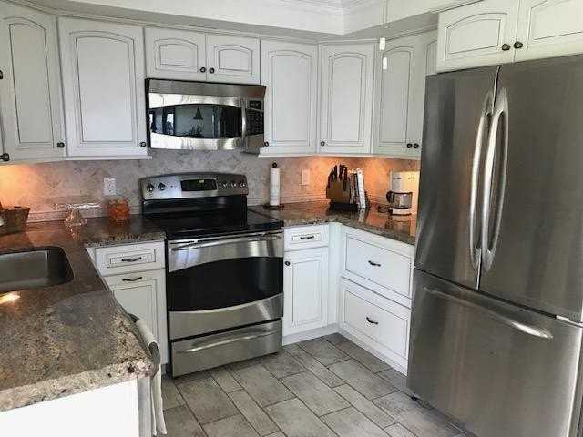 1640 Twelve Oaks Way Apt 101 - Photo 6 of 22