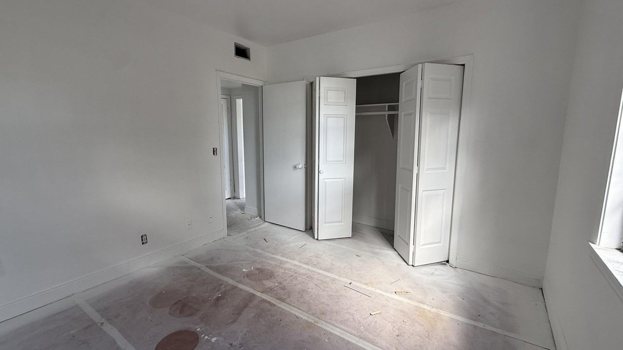 2501 Oceanview Ave Unit 1 - Photo 7 of 14