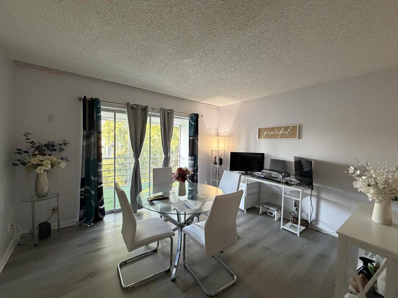 1630 Embassy Dr #311 - Photo 5 of 11