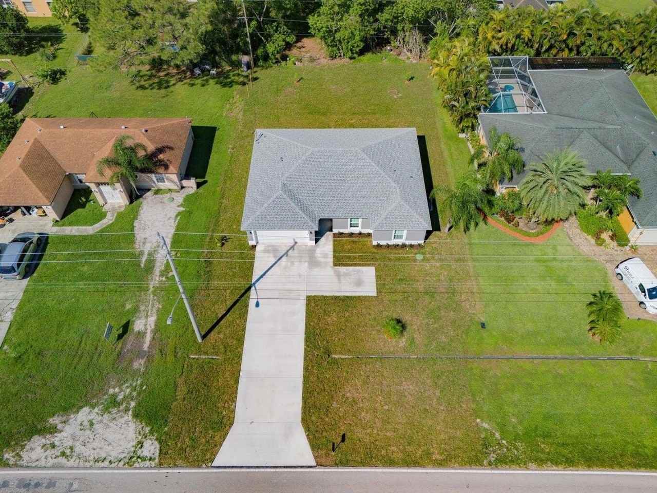 574 Nw Bayshore Blvd - Photo 3 of 41