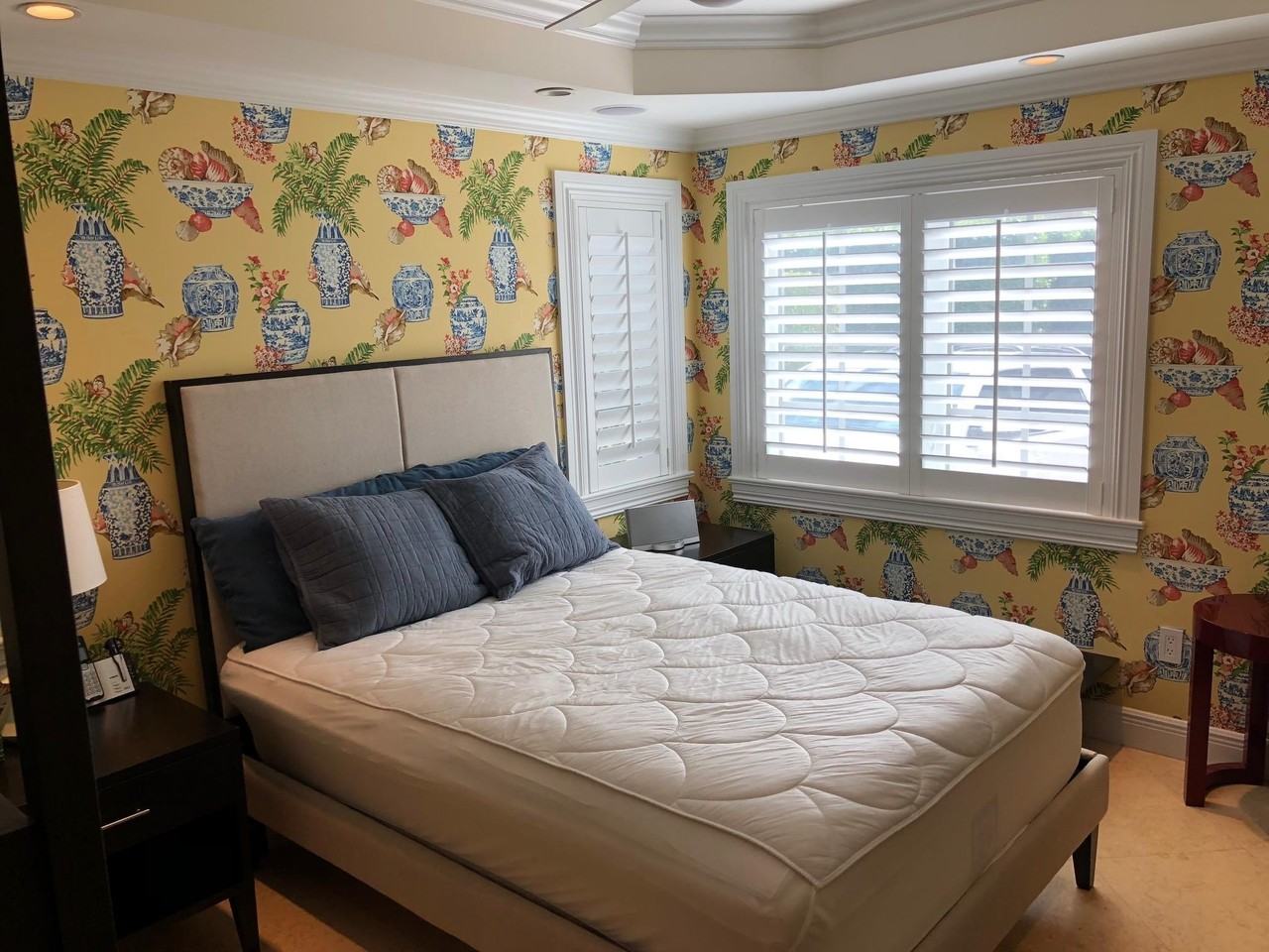 251 Oleander Ave Apt 1 - Photo 6 of 7