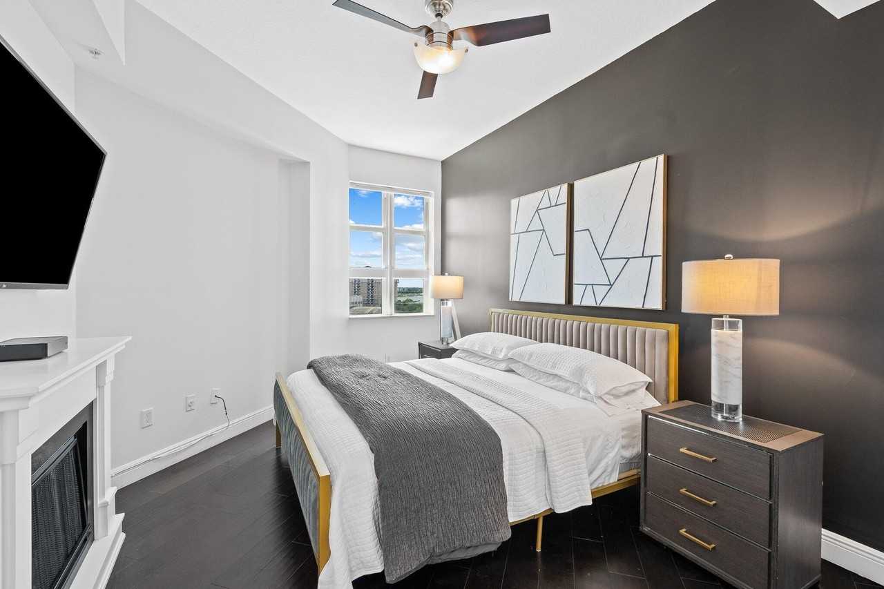 403 S Sapodilla Ave Unit 806 - Photo 4 of 11