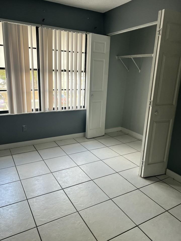 5154 Breckenridge Pl Apt 47 - Photo 3 of 18