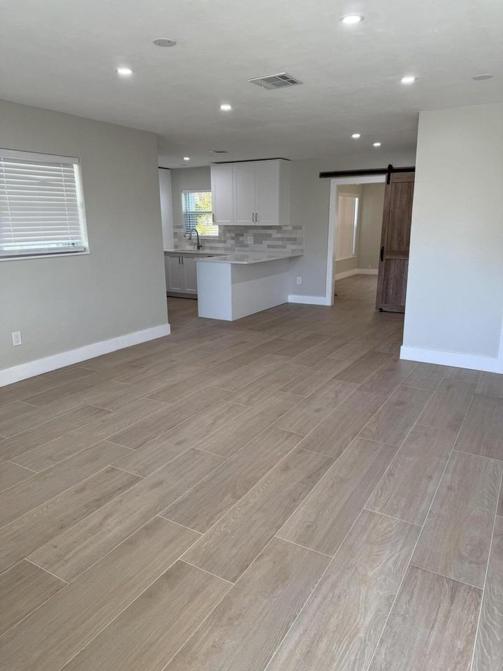 926 S C St - Photo 2 of 6