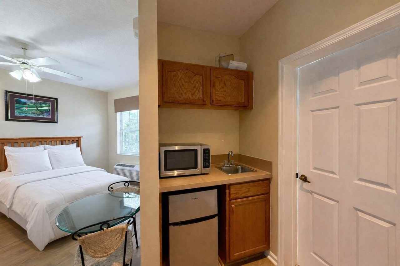 8356 Mulligan Cir Unit B - Photo 4 of 7