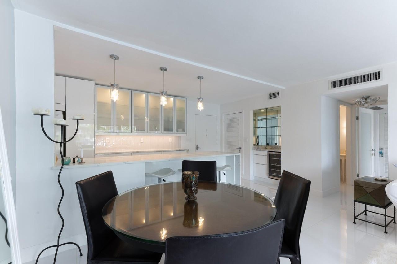 2600 N Flagler Dr Apt 205 - Photo 6 of 13