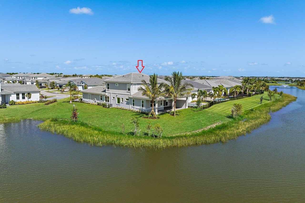 12524 Nautilus Cir - Photo 3 of 50