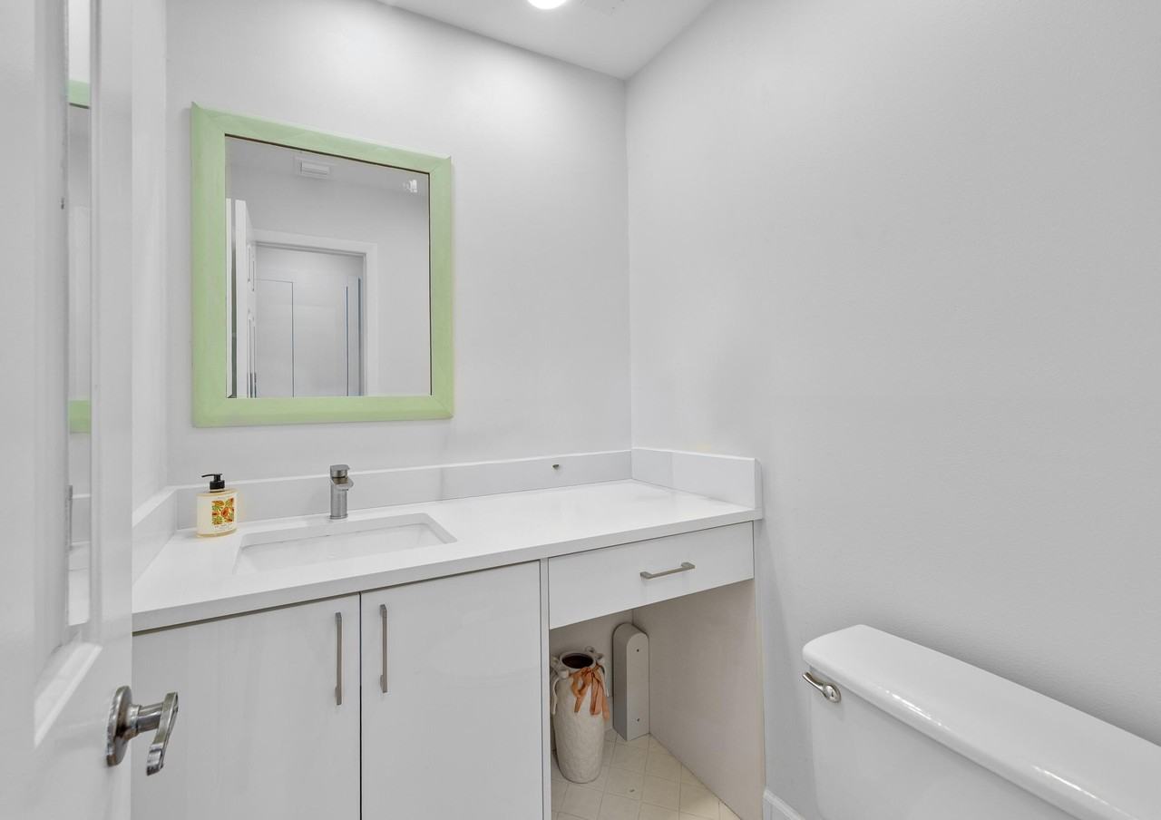 7460 La Paz Blvd Apt 304 - Photo 7 of 37