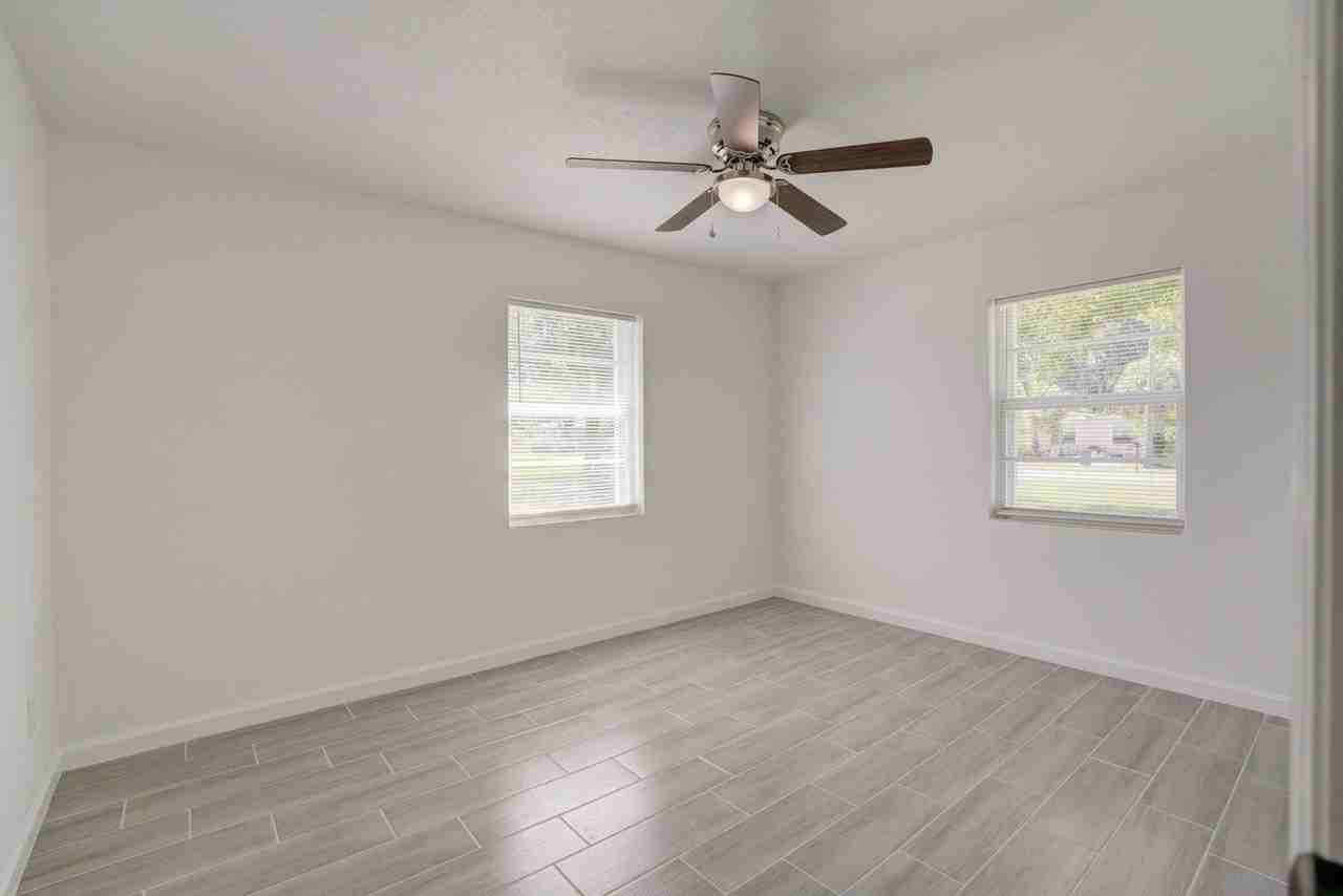 2206 Elizabeth Ave - Photo 7 of 10