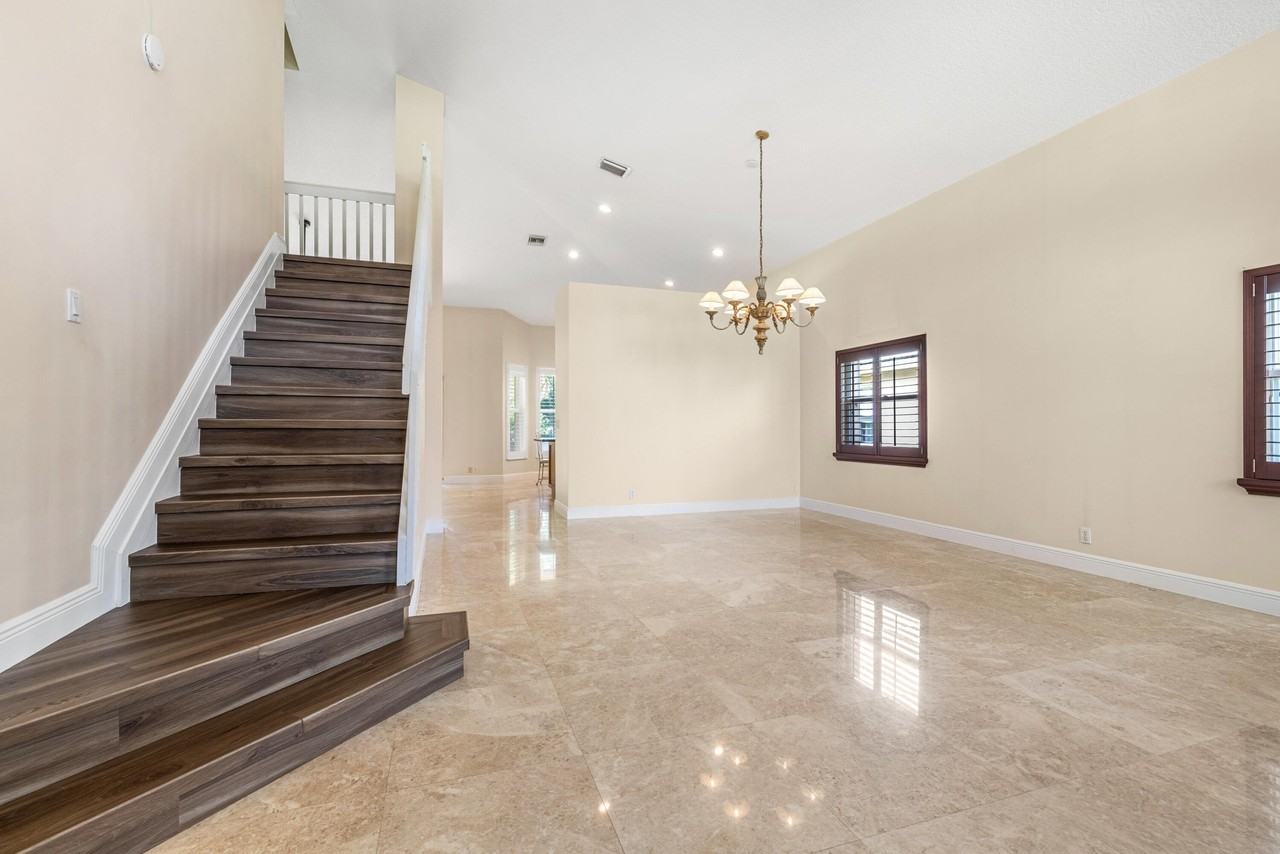 11175 Nantucket Bay Ct - Photo 6 of 41