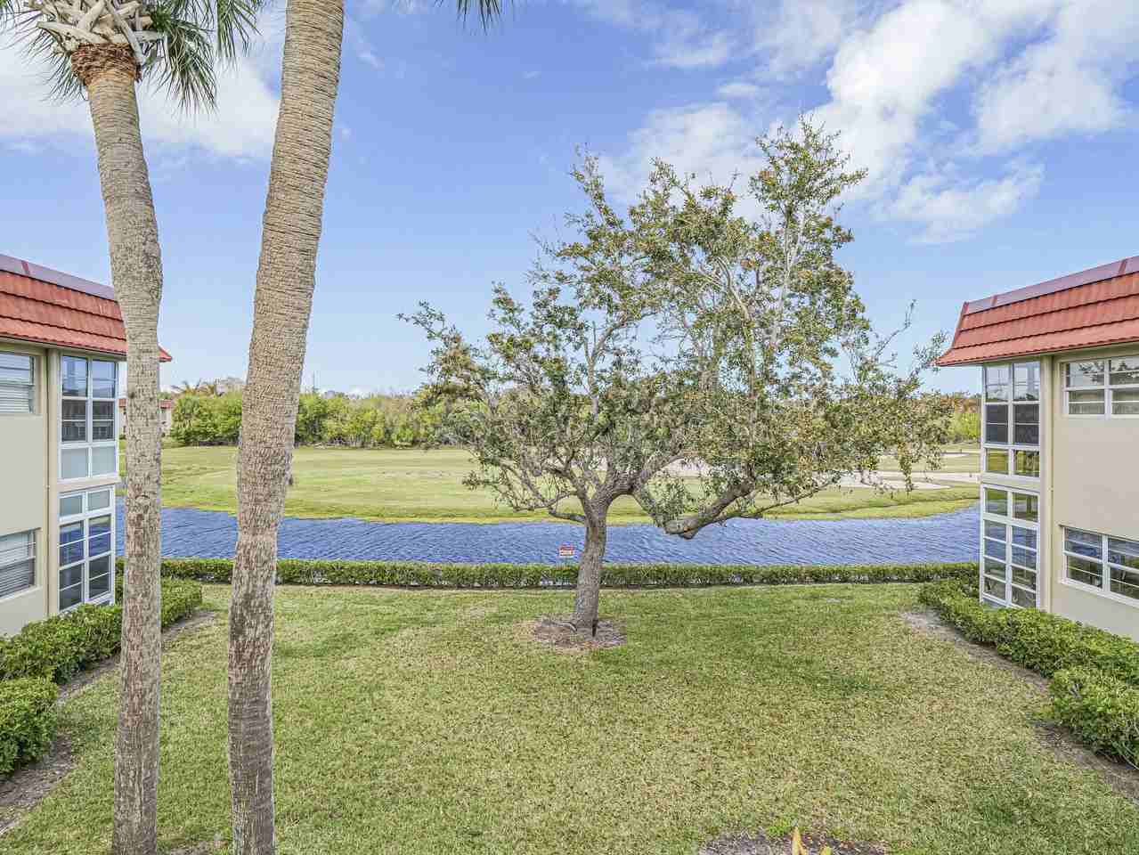 74 Royal Oak Ct Apt 205 - Photo 4 of 42