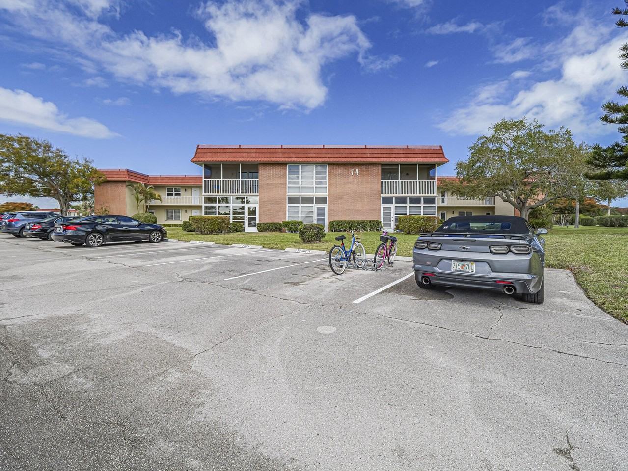 74 Royal Oak Ct Apt 205 - Photo 5 of 42