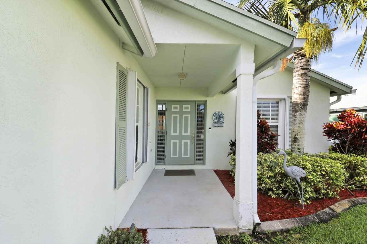 2698 Sw Versailles Ter - Photo 5 of 38