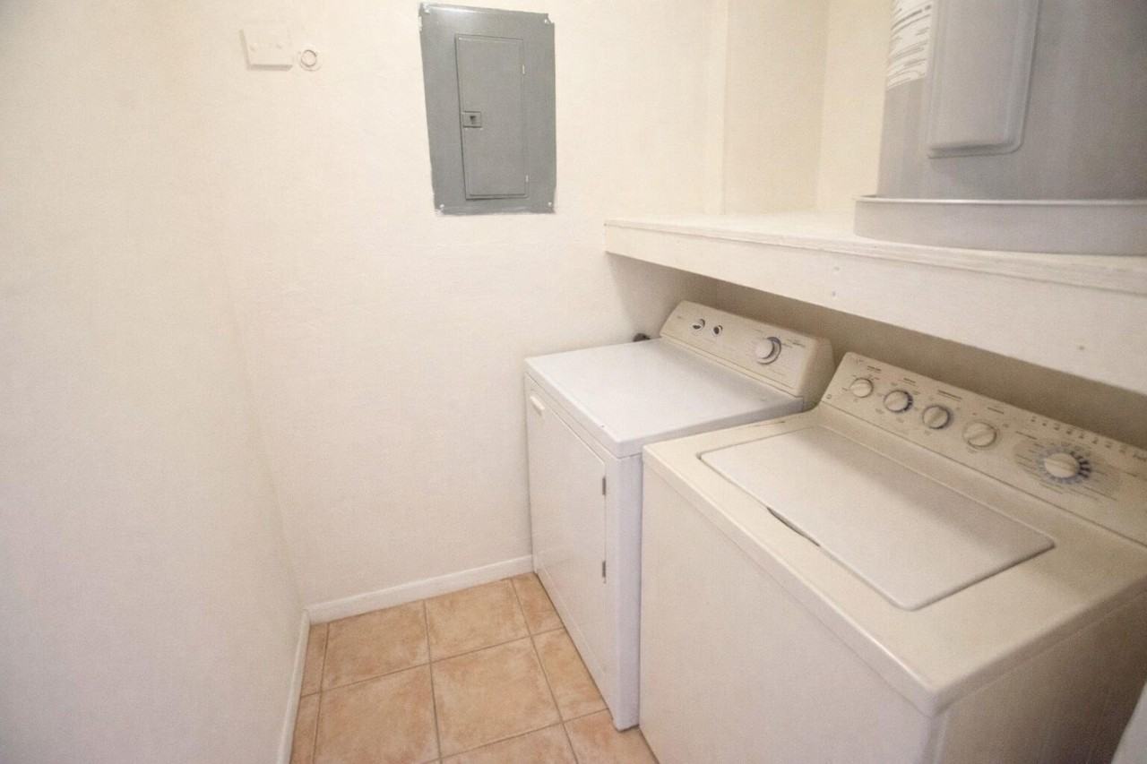 3962 Roan Ct W - Photo 3 of 14