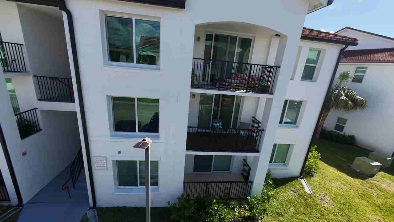 615 Villa Cir Unit 615 - Photo 3 of 50