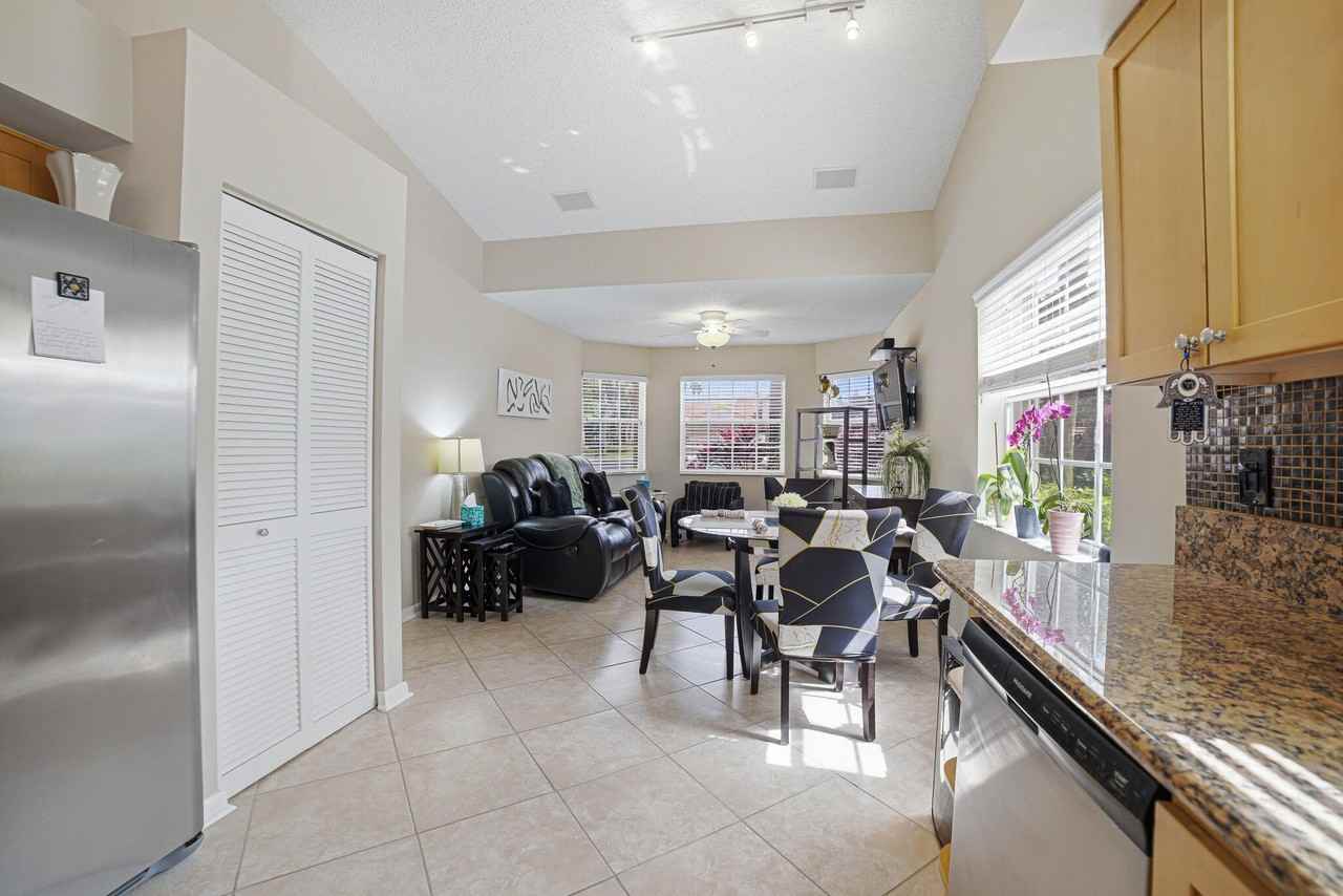 7540 Diamond Pointe Cir - Photo 5 of 45