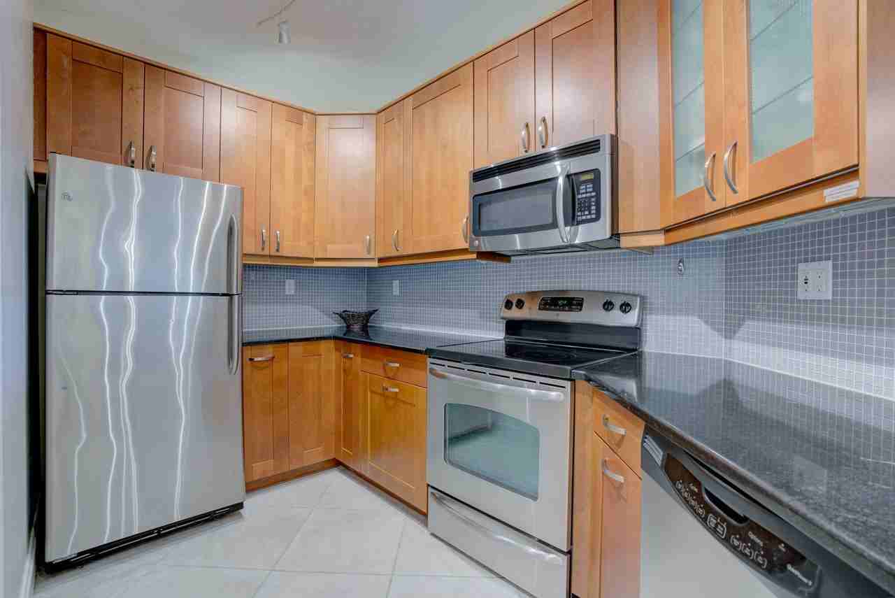 500 Uno Lago Dr Apt 404 - Photo 3 of 50