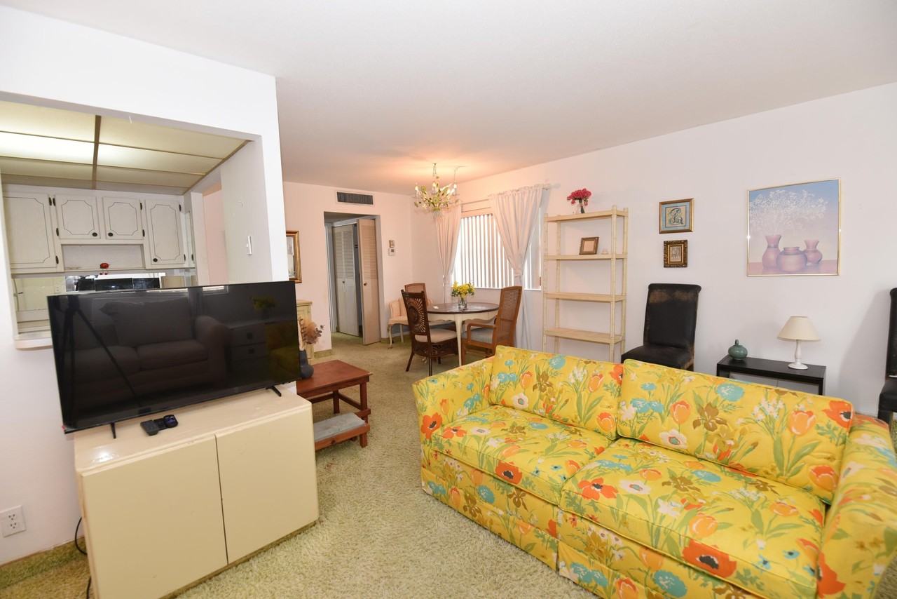 715 Saxony O - Photo 6 of 14