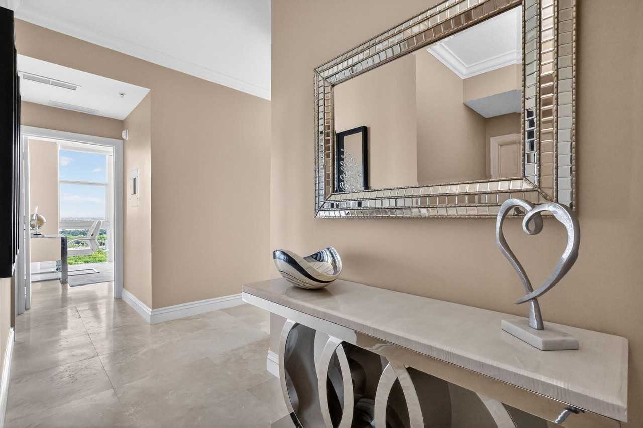 700 E Boynton Beach Blvd #PH2 - Photo 2 of 50