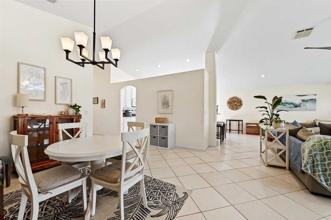 865 Se Westminster Pl - Photo 6 of 24