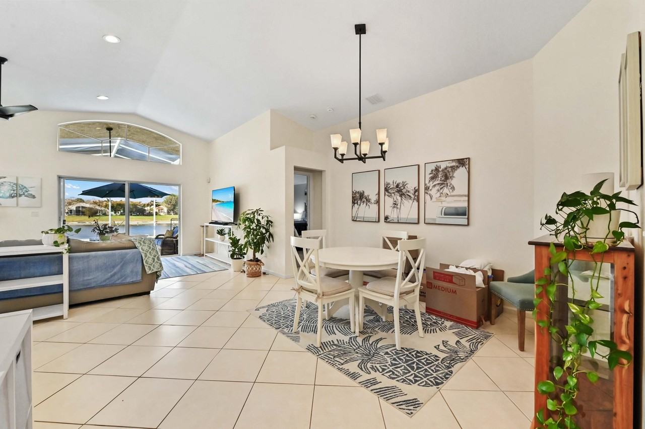 865 Se Westminster Pl - Photo 7 of 24