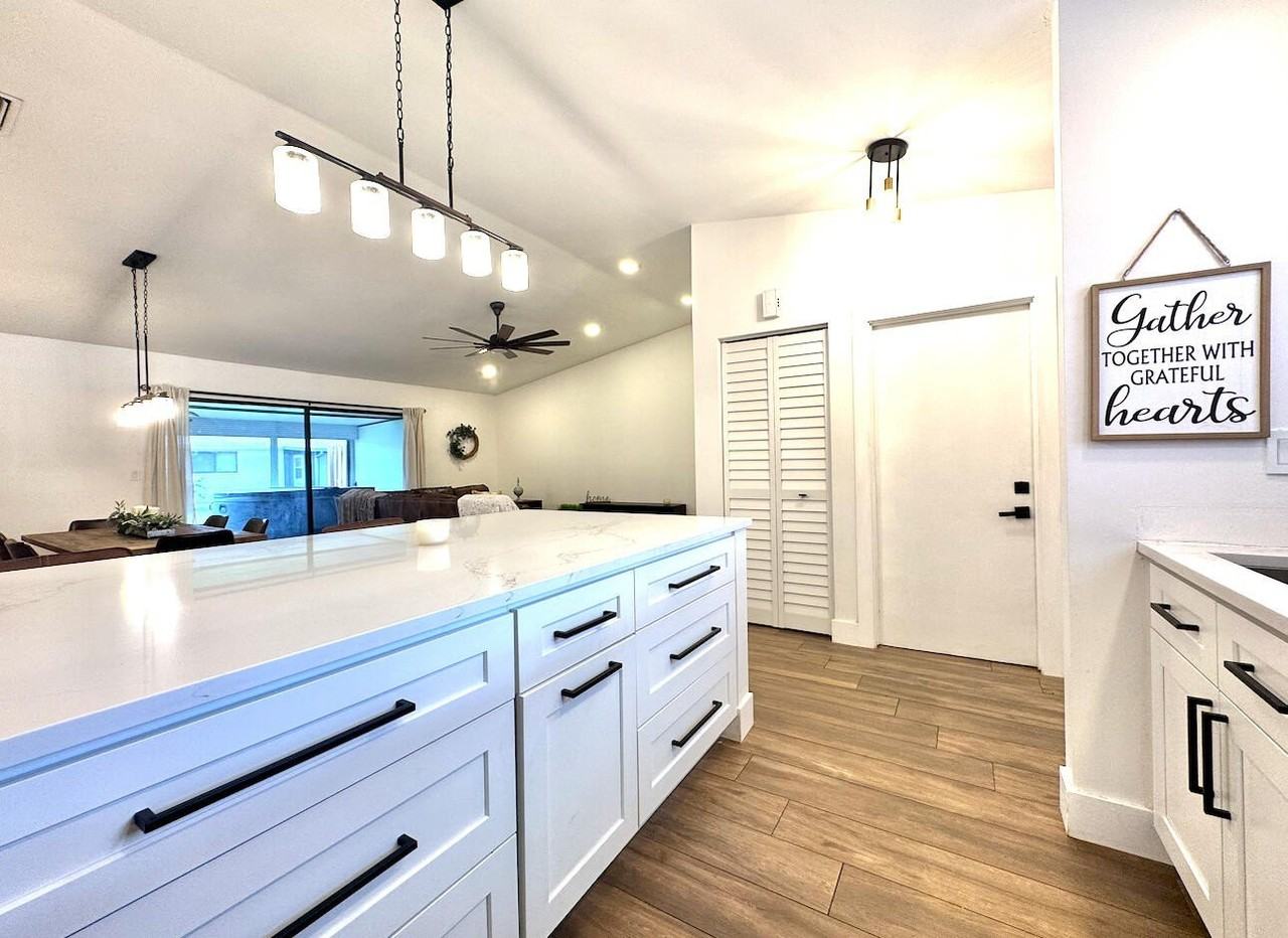 31 Walcott Dr - Photo 2 of 24