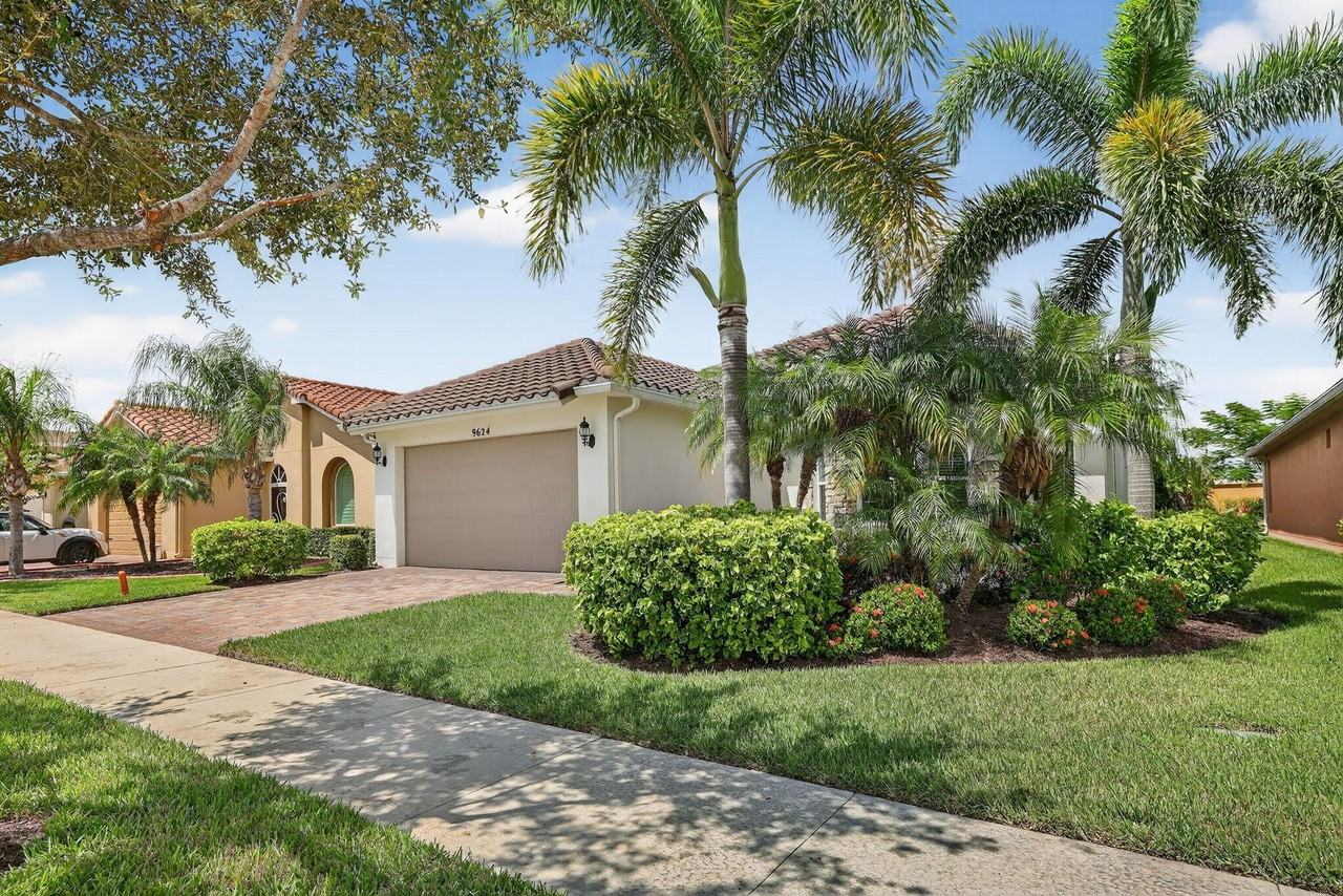 9624 Sw Royal Poinciana Dr - Photo 3 of 36