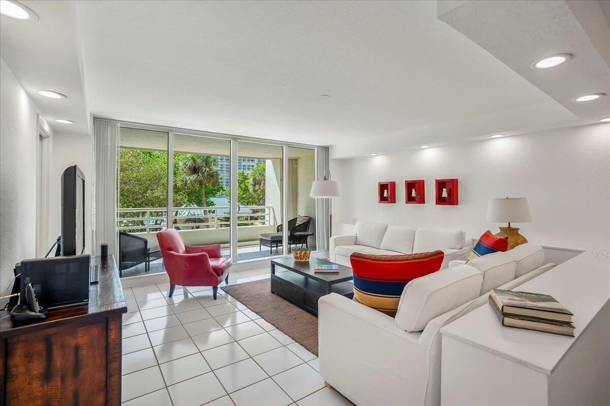 4201 N Ocean Blvd Apt 203 - Photo 3 of 50