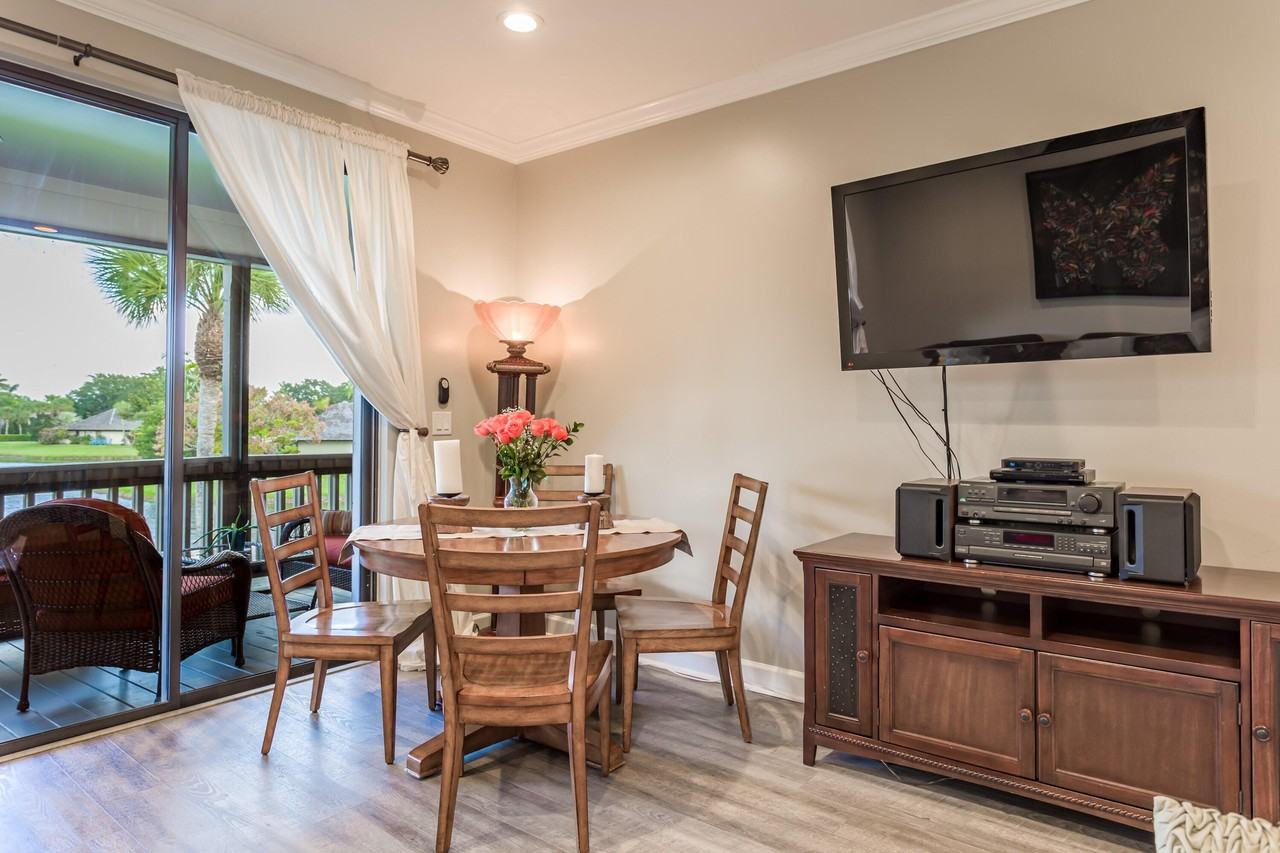 11842 Pebblewood Dr #201 - Photo 4 of 14