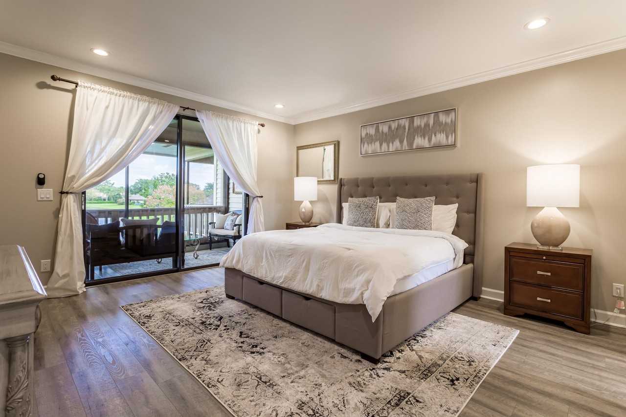 11842 Pebblewood Dr #201 - Photo 7 of 14