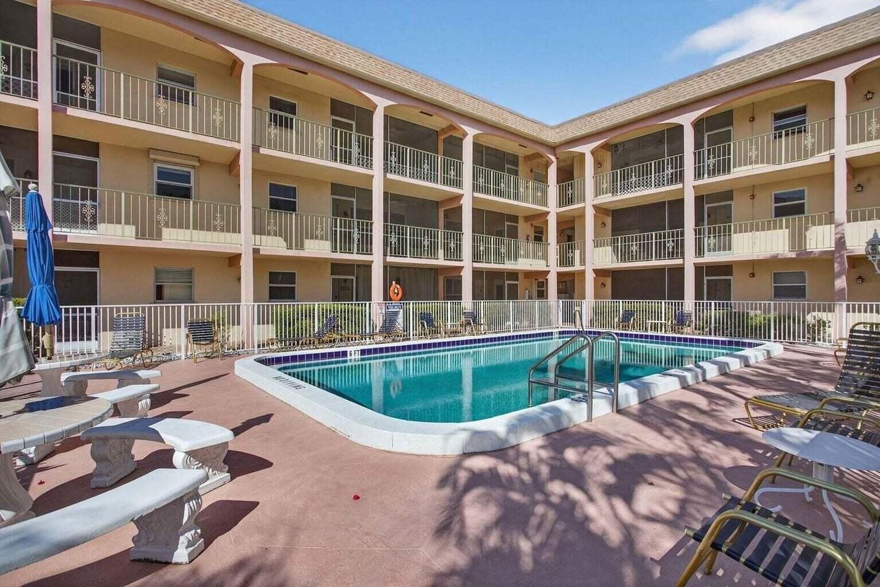 100 Se 6th Ave Apt 303 - Photo 3 of 50