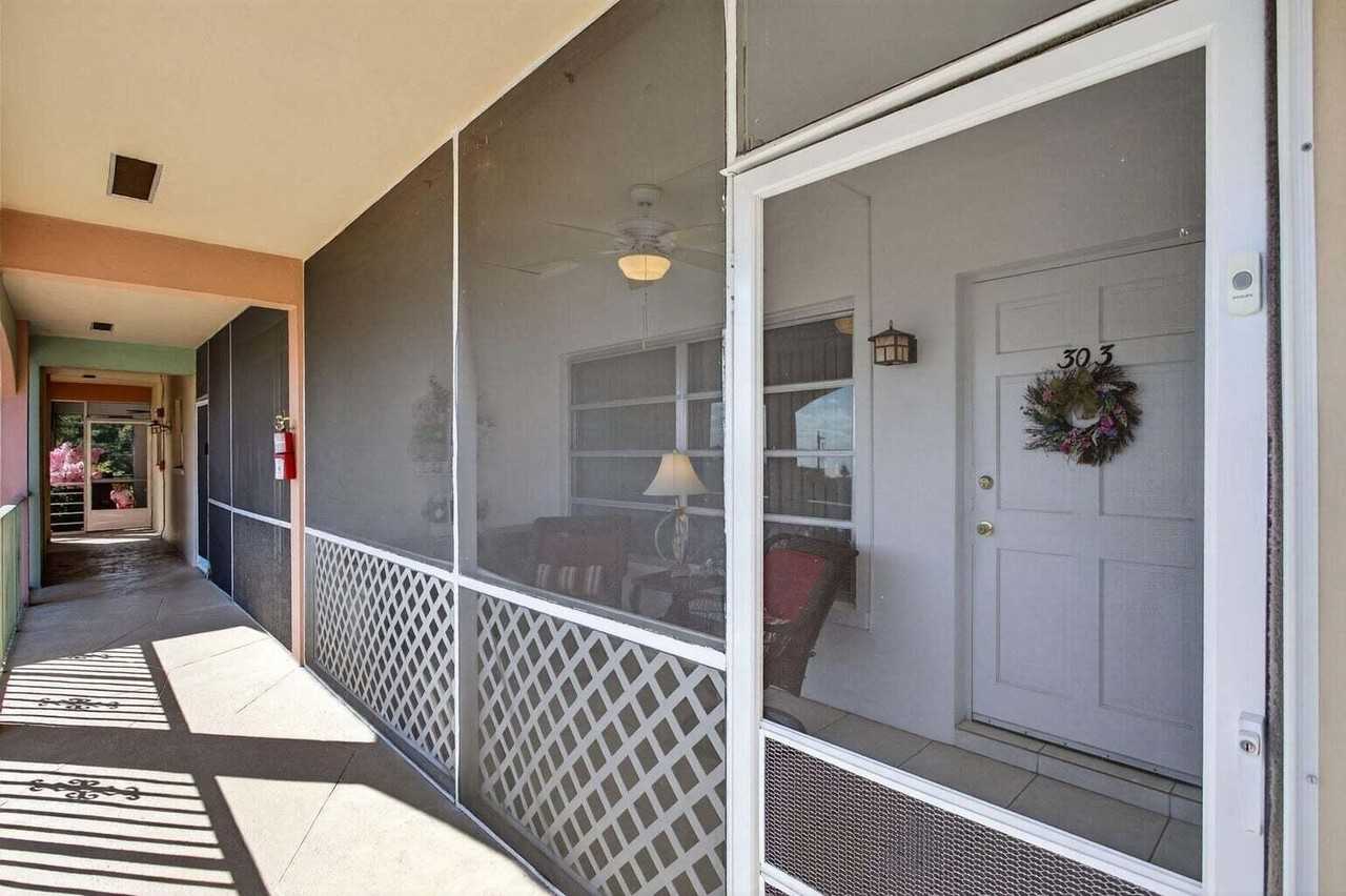 100 Se 6th Ave Apt 303 - Photo 7 of 50