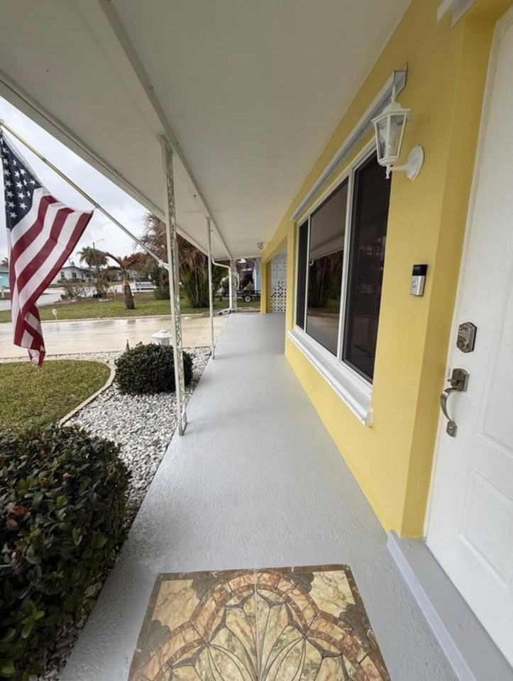 3393 Ne Sandra Dr - Photo 2 of 31