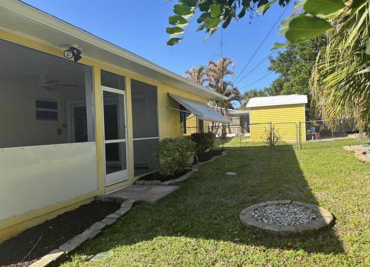 3393 Ne Sandra Dr - Photo 4 of 31