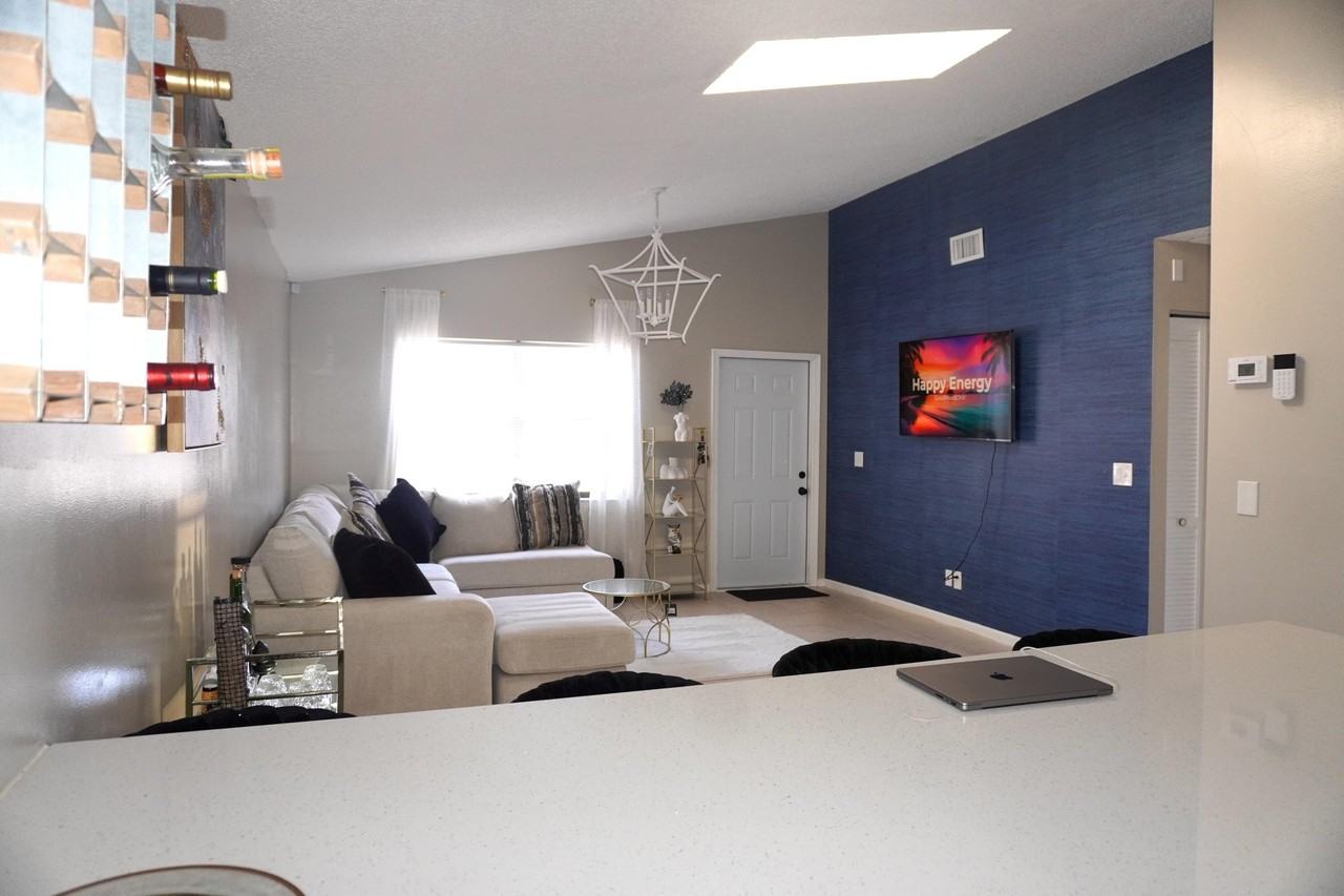 8731 Uranus Ter - Photo 6 of 14