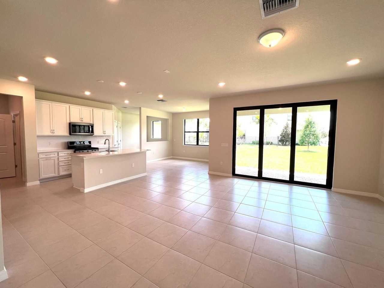 8246 Cadre Noir Rd - Photo 5 of 50