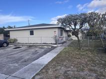 2030 Sw 41st Ave #3 - Photo 1 of 1