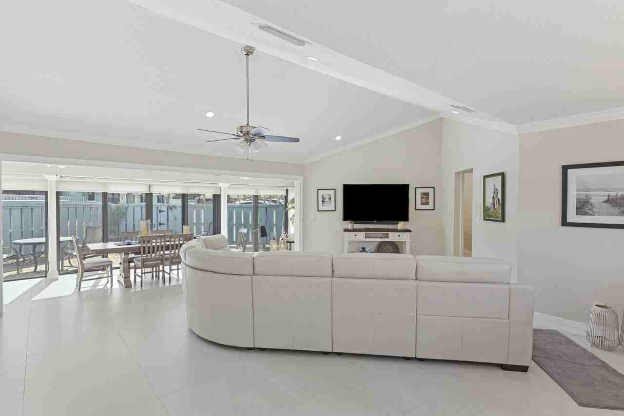 1127 E Seminole Ave Apt 15c - Photo 5 of 25