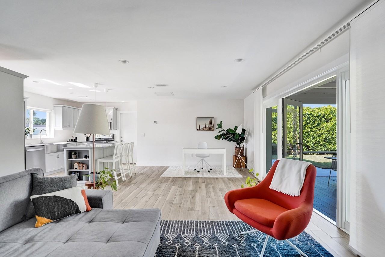 1299 Sw 9th St - Photo 5 of 28