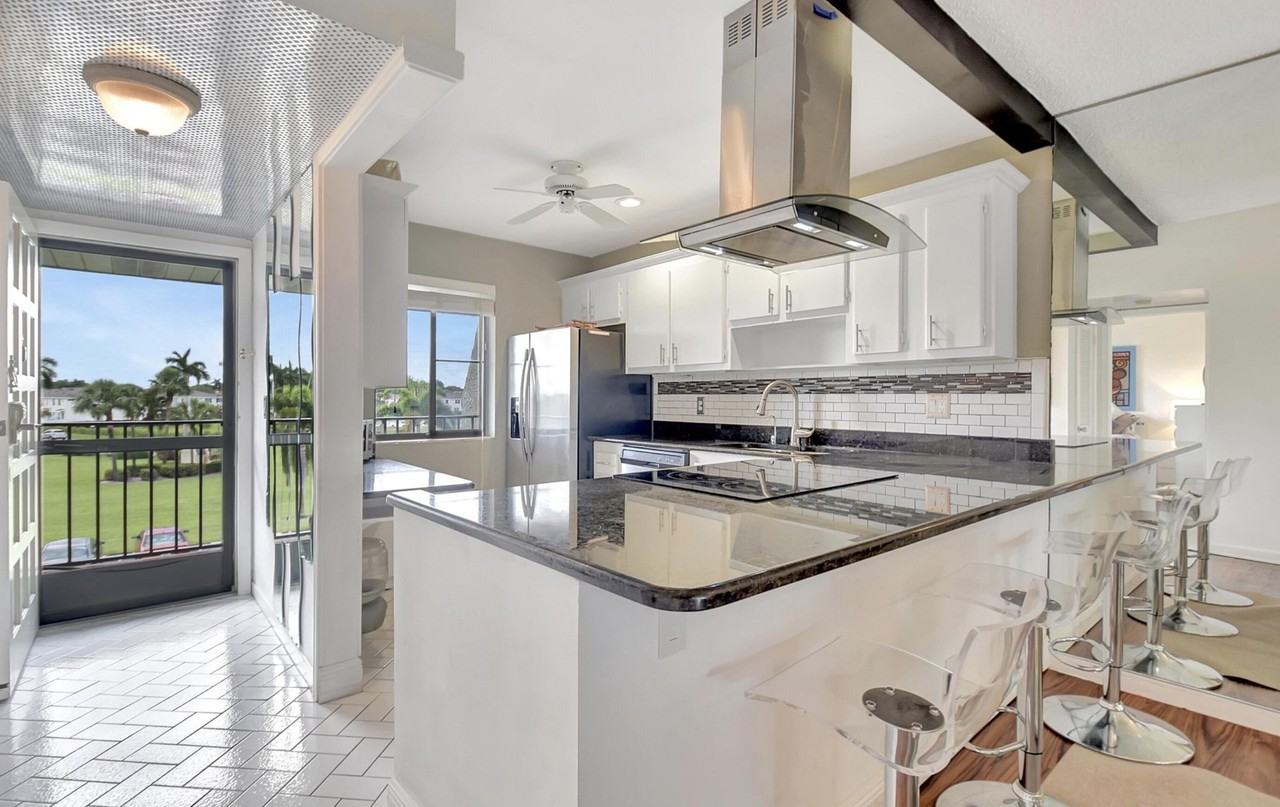 4070 Tivoli Ct Apt 307 - Photo 4 of 43