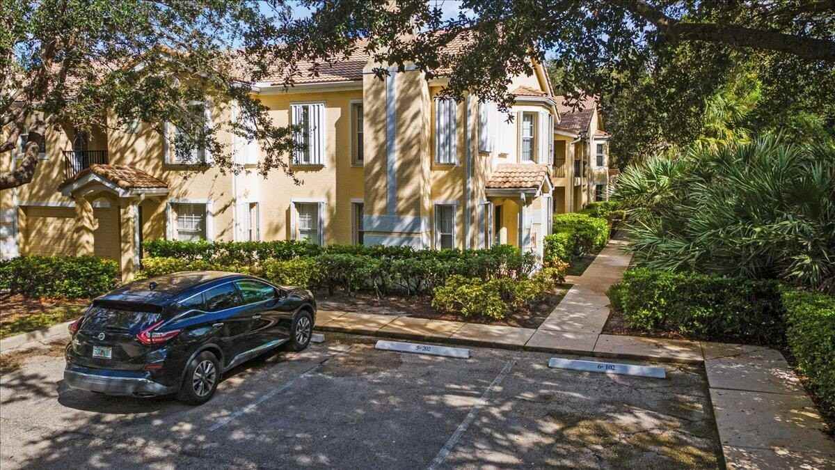 110 Sw Peacock Blvd Apt 6-101 - Photo 2 of 50