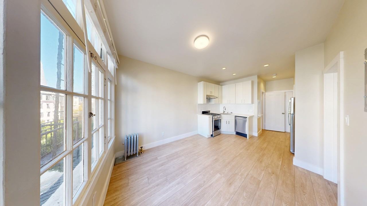 655 Stockton Street - Photo 4 of 32