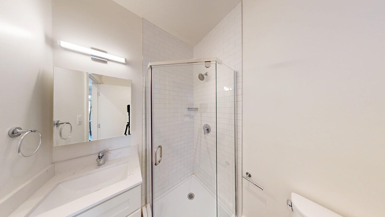 655 Stockton Street - Photo 7 of 32