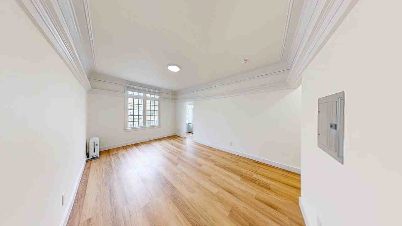 709 Geary Street - Photo 5 of 44